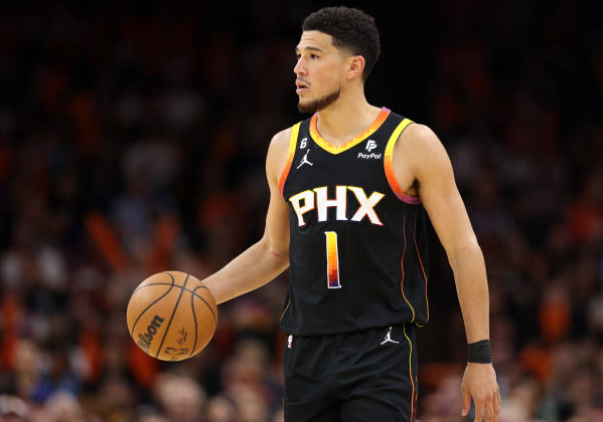  布克狂轰40分难救主太阳惜败丹佛掘金